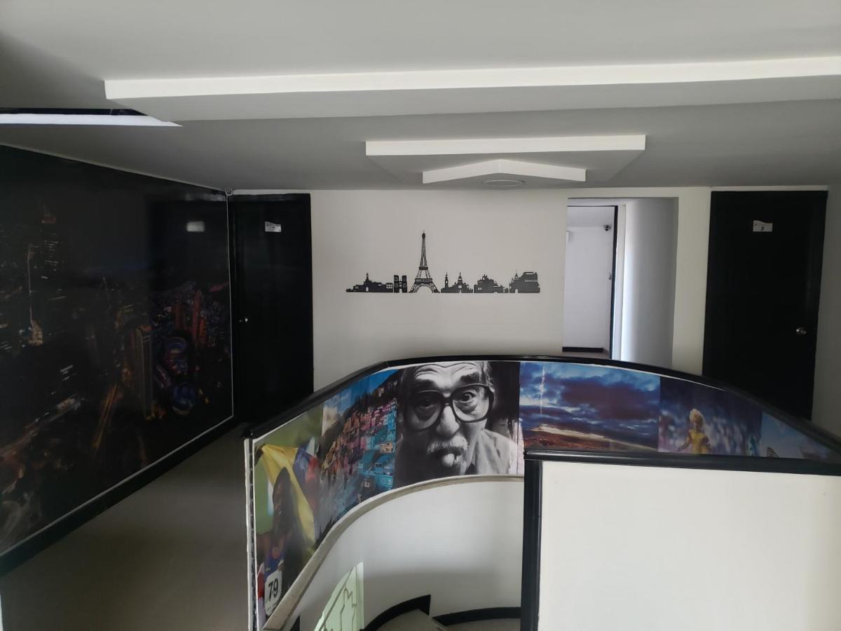 Hotel Aw American Travel Bogota